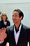 https://upload.wikimedia.org/wikipedia/commons/thumb/b/b3/Adrien_Brody_Cannes_2017.jpg/100px-Adrien_Brody_Cannes_2017.jpg